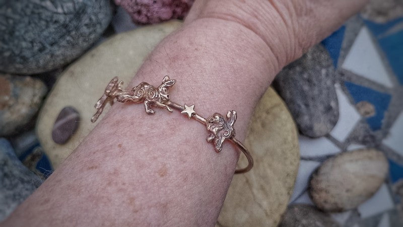 Running Spiral Starlit Hares Bangle