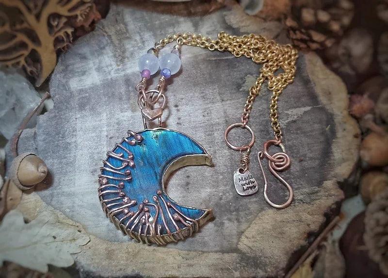 MoonMagic - Elizabeth's Boutique