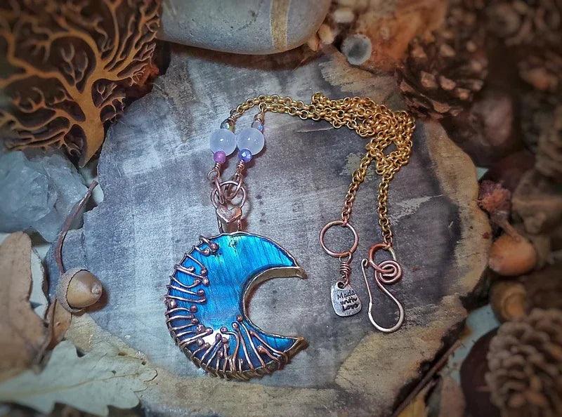 MoonMagic - Elizabeth's Boutique
