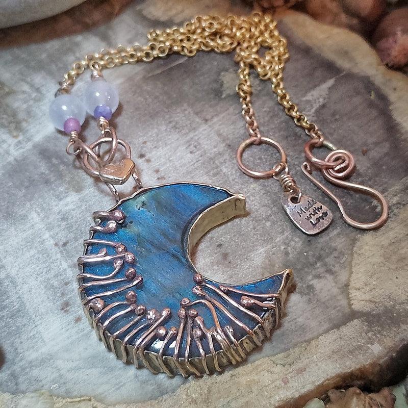 MoonMagic - Elizabeth's Boutique