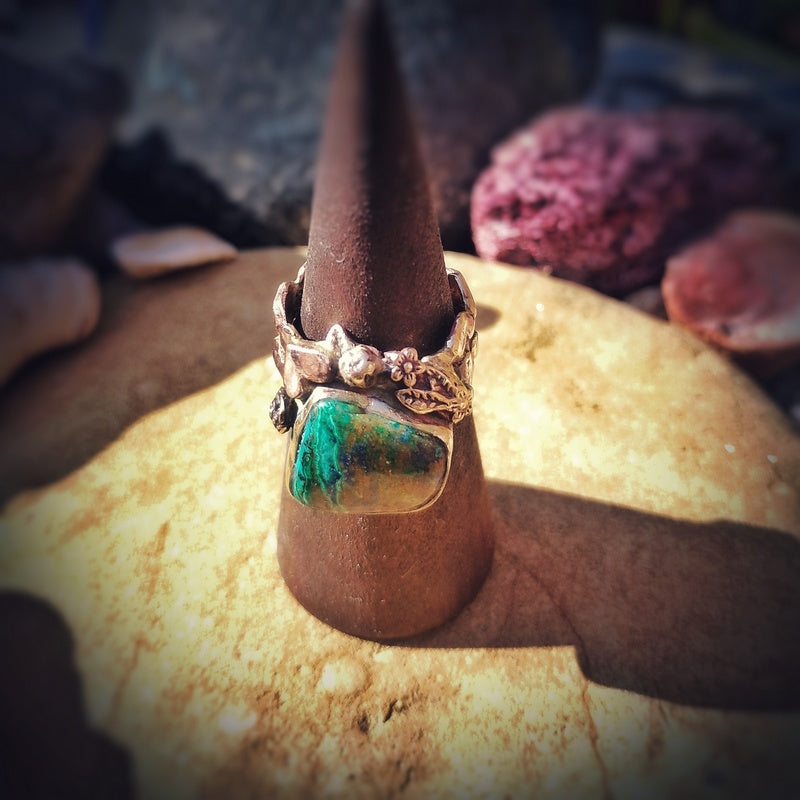 Out in the Fields Rustic Nature Stone of Heaven Bronze Ring