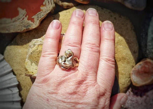Slumbering Hare - Elizabeth's Boutique