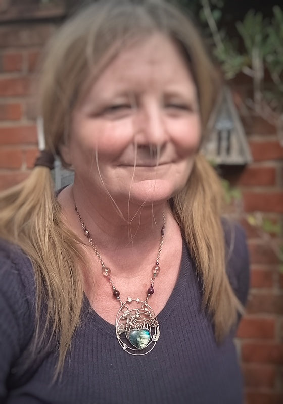 That Loving Feeling Hare Labradorite Necklace