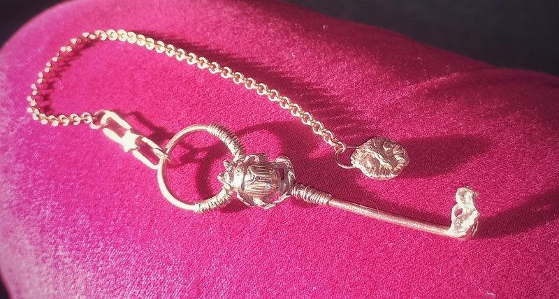 Eternal Scarab Beetle Key - Elizabeth's Boutique