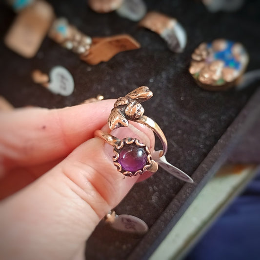 Love Bee Amethyst Ring