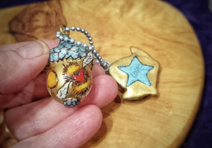 Acorns of Plenty - LoveBee