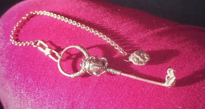 Eternal Scarab Beetle Key - Elizabeth's Boutique