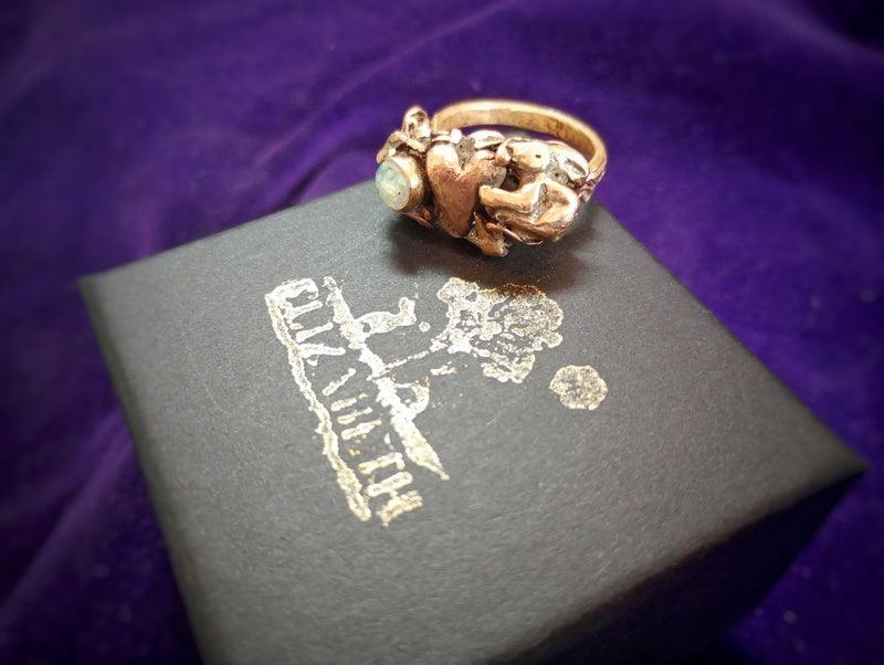 Hare Lovers Ring