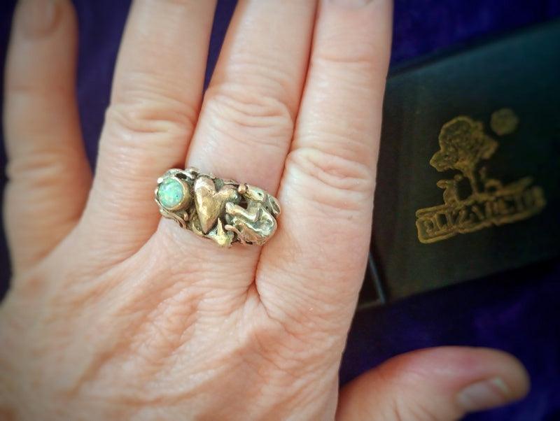 Hare Lovers Ring