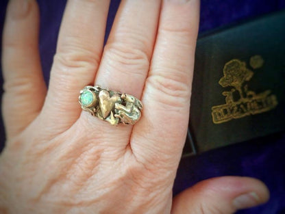 Hare Lovers Ring
