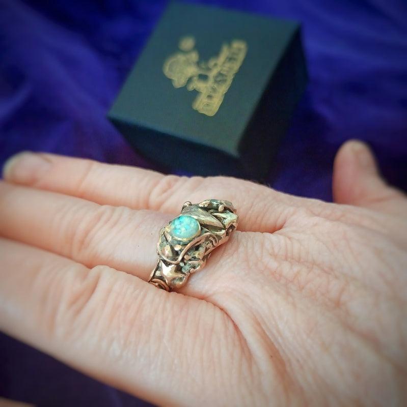 Hare Lovers Ring