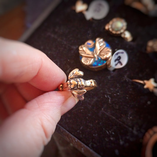LoveBee Ring