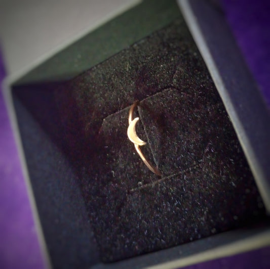 Nature Crescent Moon Ring